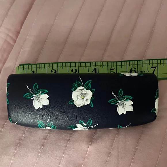 Draper James floral eyeglass case - Picture 6 of 7